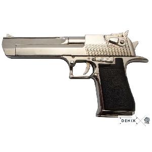 Poloautomaticka-pistole-USA